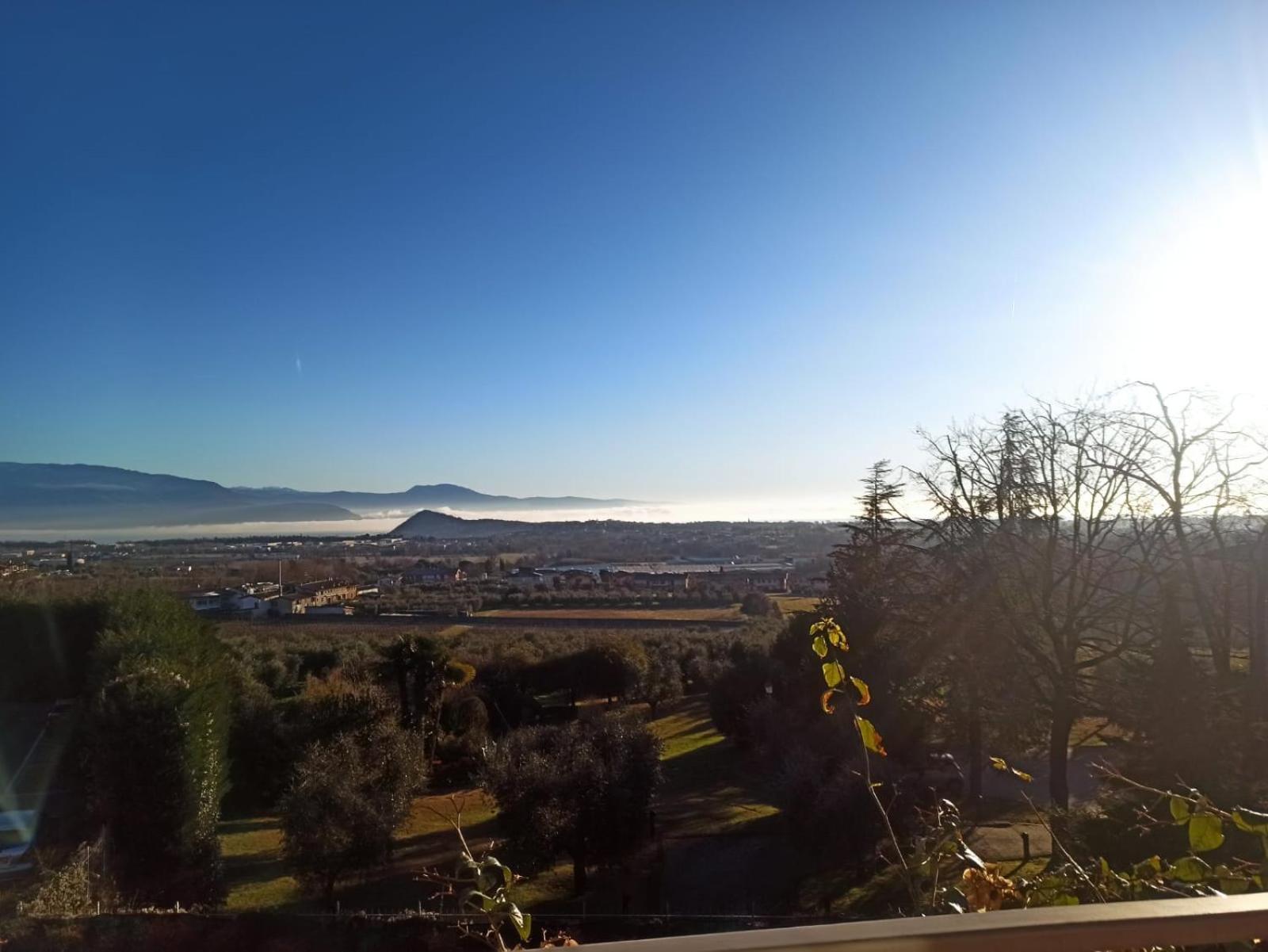 Attico Da Maria Apartment Polpenazze del Garda Luaran gambar