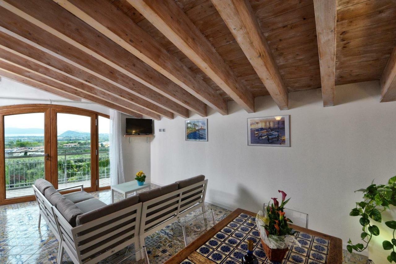 Attico Da Maria Apartment Polpenazze del Garda Luaran gambar